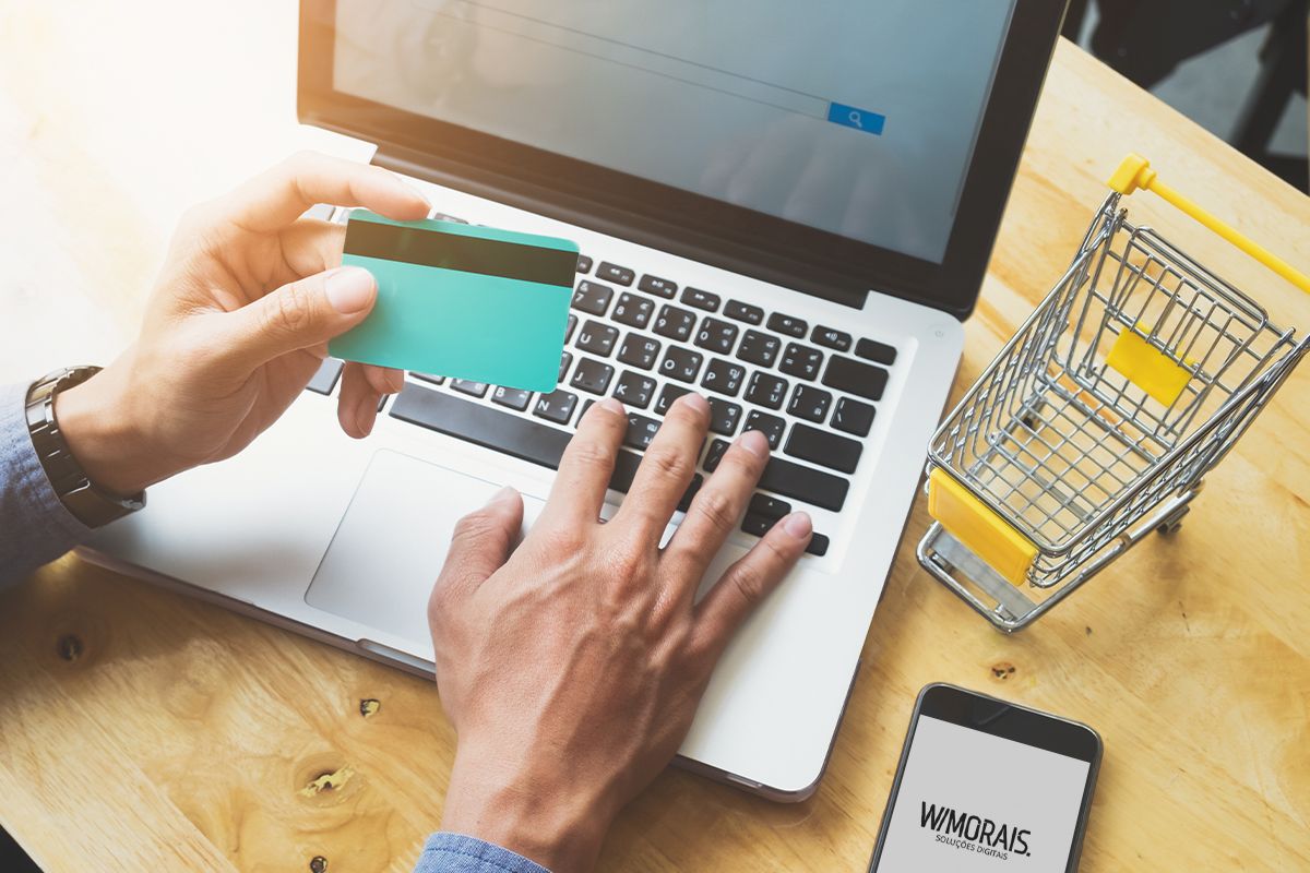 Mais gente em casa, mais compras online. Sua marca está pronta para faturar?